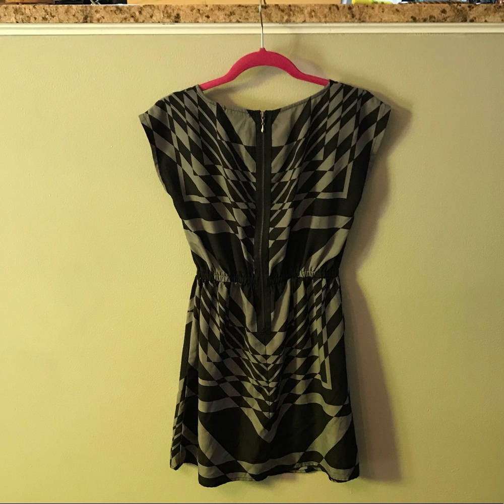 Dress - Picture 2 of 5